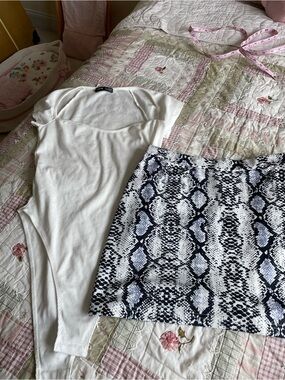 SHEIN Black and White Snake Print Mini Skirt & White short sleeve body shirt. M